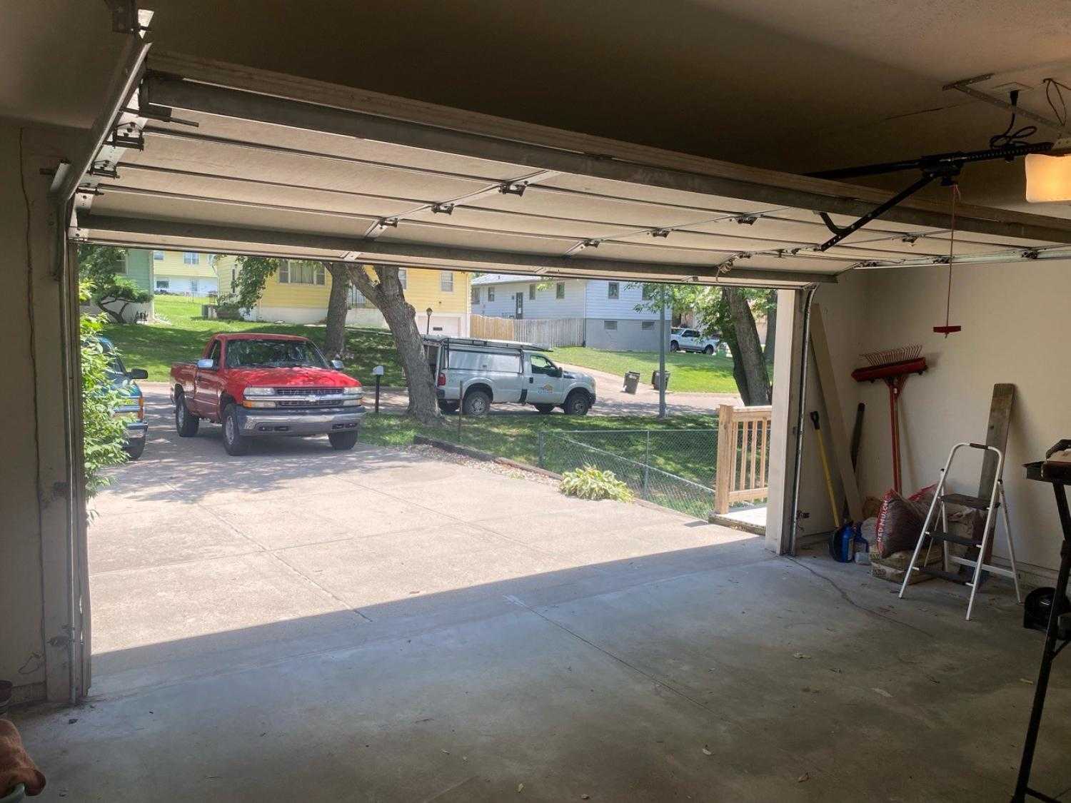 Garage Door Service Garage Door Maintenance Garage Door Repa Garage Door Repair 1st Ave, Plattsmouth, NE