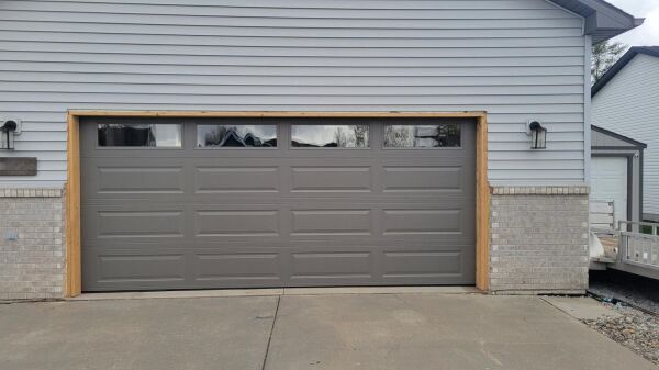 New Garage Door N 63rd St, Omaha, NE