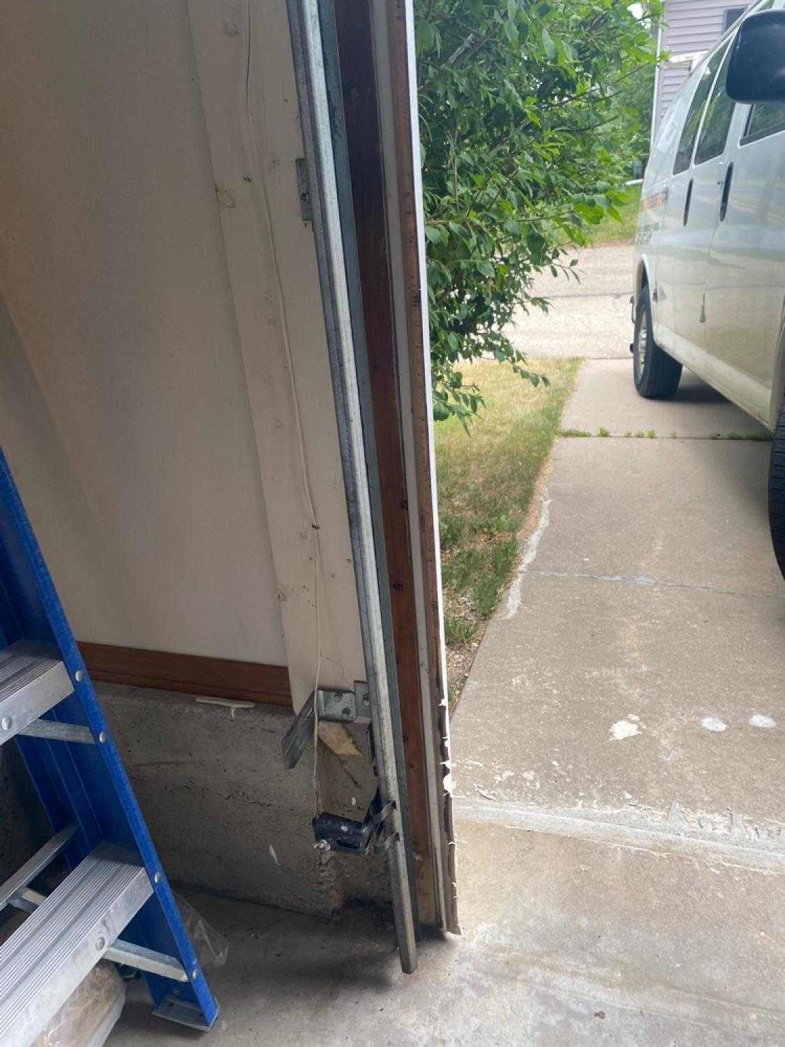 Garage Door Repair N 13th St, Ashland, NE