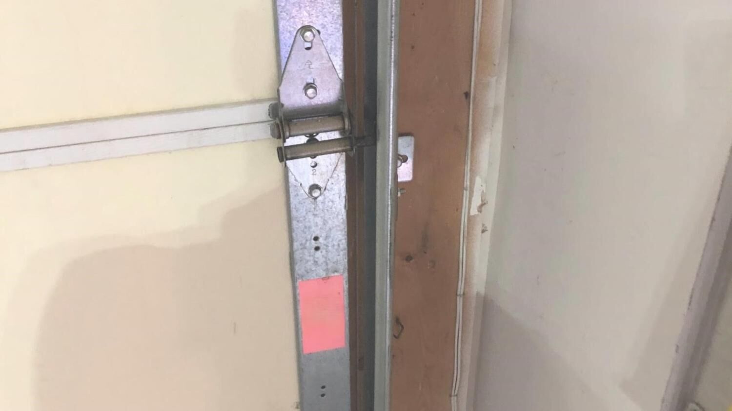 Garage Door Track Repair La Vista