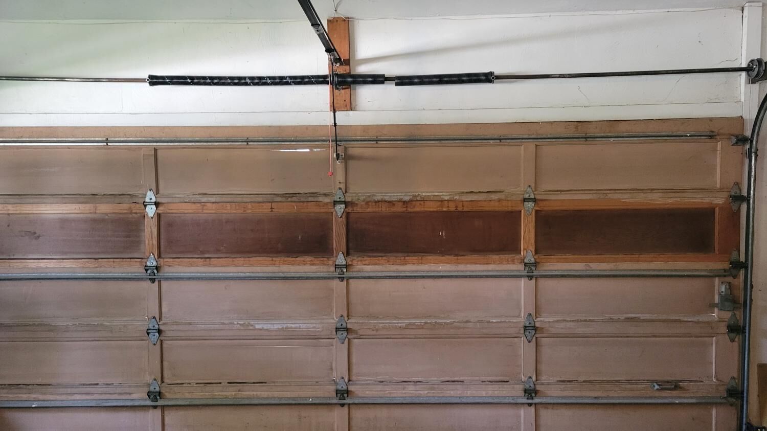 New Garage Door Spring N 21st St, Council Bluffs, IA